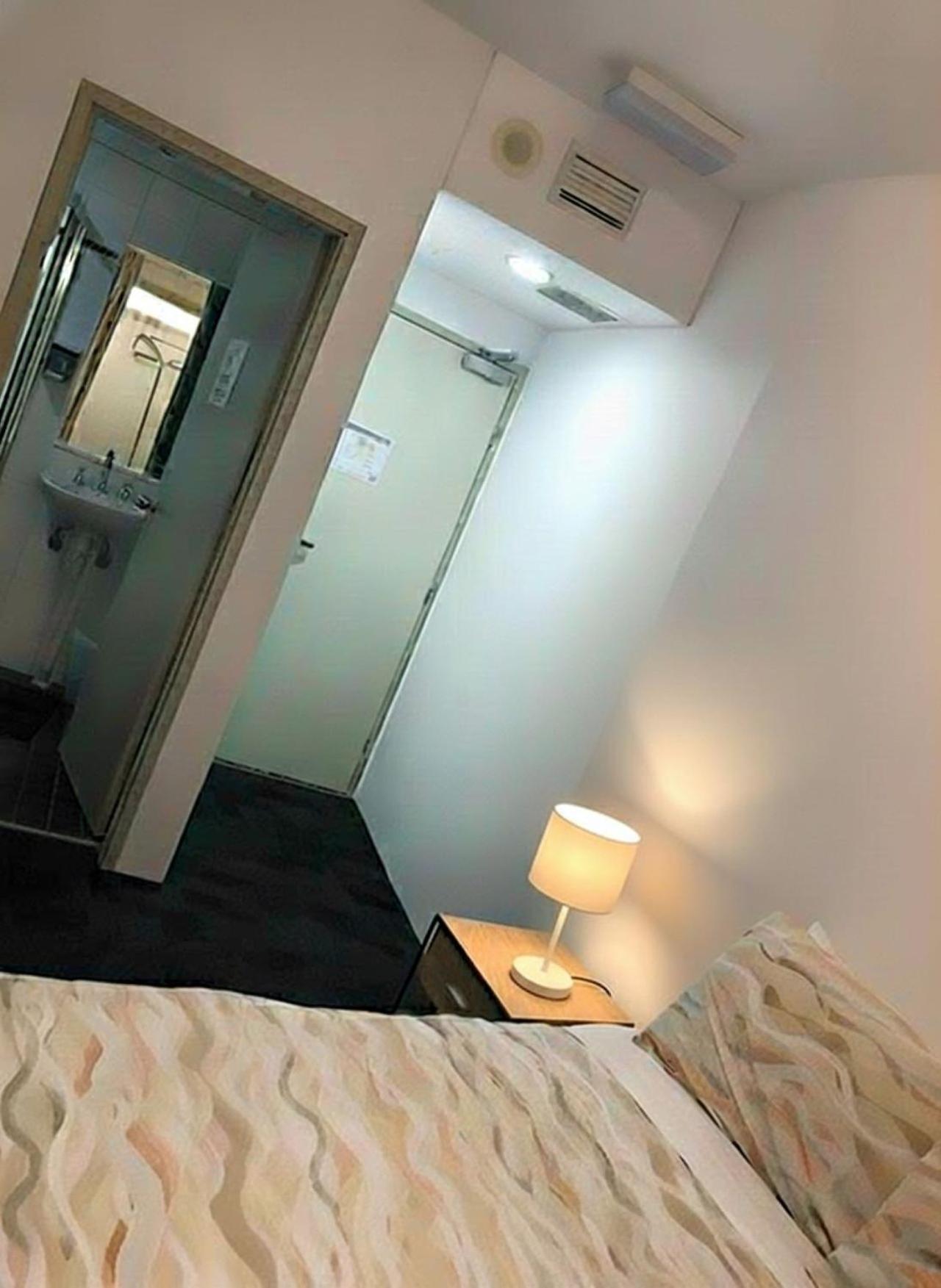 Double Backpackers Hostel Room Private Bathroom